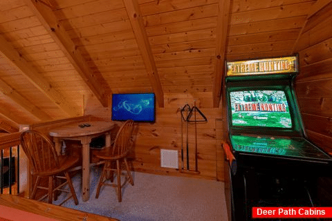 River Cabin with Hunting Arcade Game - River Paradise