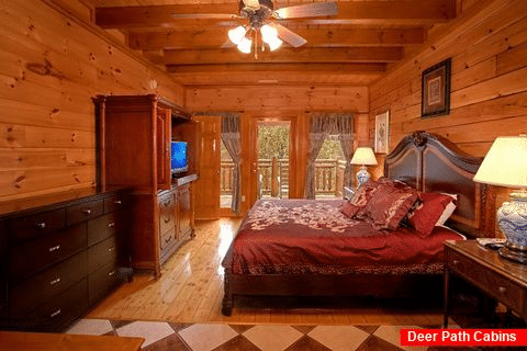 8 Bedroom Cabin Sleeps 28 with Master Suite - Indoor Pool Lodge