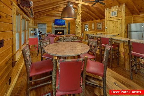 Premium River Cabin with large dining room - River Edge