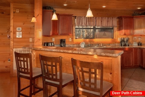 Luxury 5 Bedroom Cabin with Spacious Kitchen - Breathtaker