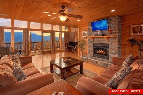 Spacious Living Room with Fireplace and Views - Breathtaker