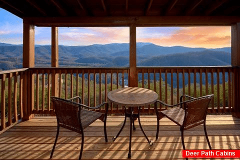 Premium Cabin with Views of the Mountains - Breathtaker