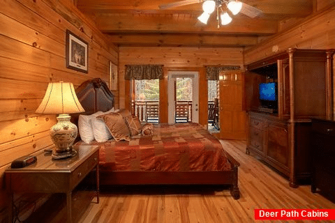 8 Bedroom Cabin Sleeps 28 in Black Bear Resort - Indoor Pool Lodge