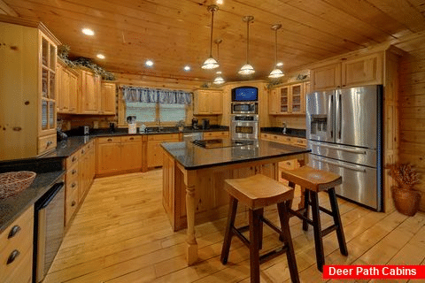 5 bedroom Gatlinburg cabin with full kitchen - Elkhorn Lodge