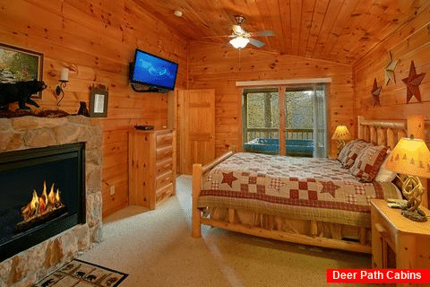 1 Bedroom Cabin with Fireplace in Master Bedroom - I Don't Want 2 Leave