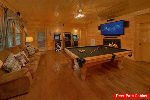 5 bedroom luxury cabin with arcade game room - Elkhorn Lodge