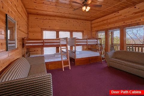 Premium Cabin with 6 Bedrooms and Bunk Beds - Pool and a View Lodge