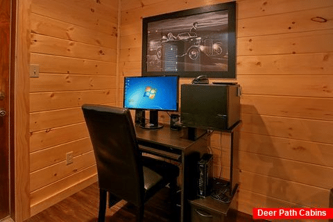 Cabin with Computer System, WIFI and Game Room - Simply Irresistible
