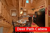 Luxurious Cabin with a Fully Furnished Kitchen