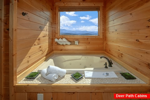 Private Jacuzzi Tub in Master Bathroom - Copper Ridge Lodge