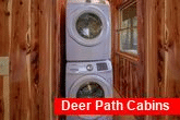 2 bedroom Cabin with new washer and Dryer