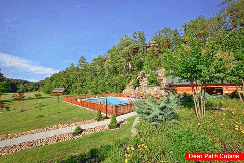 Luxury Cabin with Outdoor Resort Swimming Pool - Dreamland