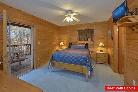 4 Bedroom cabin with 3 Queen Bedrooms - Mountain Fever