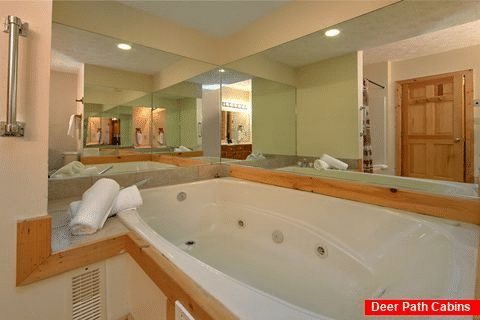 Cabin with 2 Private Jacuzzi Tubs and 4 baths - Mountain Fever