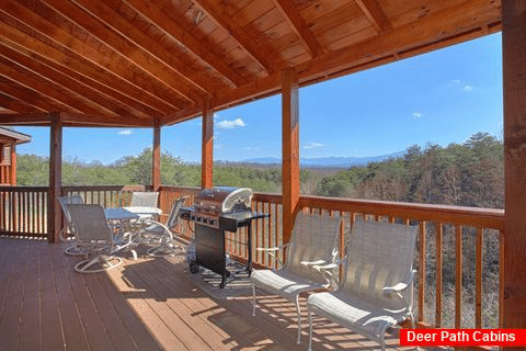 Luxury Cabin with Mountain Views and Gas Grill - Star Gazer