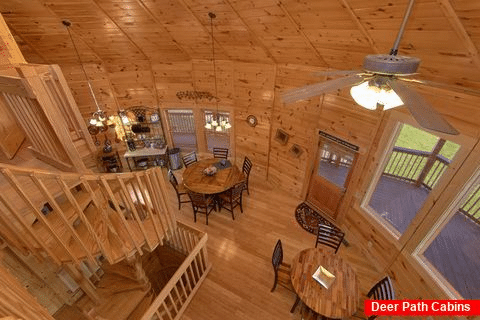 Premium 3 Bedroom Cabin with Large Dining Room - Star Gazer