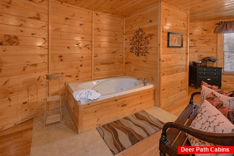 Luxury 3 Bedroom Cabin with Jacuzzi Tub - Star Gazer