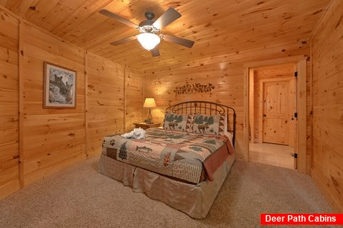Luxurious 3 Bedroom Cabin with 3 Master Bedrooms - Star Gazer