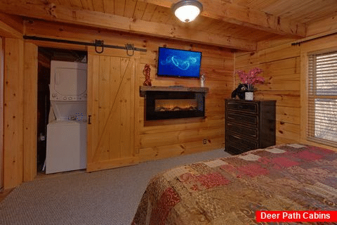 1 Bedroom Cabin Sleeps 4 with Views - The Overlook