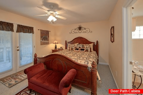 King Bedroom with Private Bath on Main level - River Chase