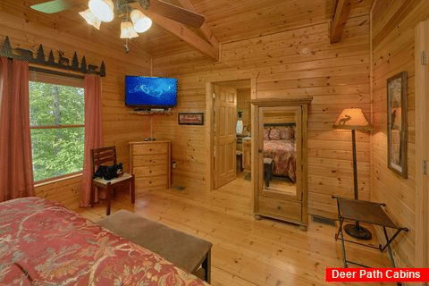 Luxurious King bedroom in 2 bedroom cabin - Angel's Landing