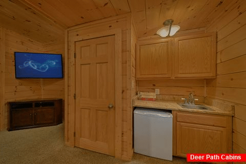 2 Bedroom Cabin with a Wet Bar - A Cozy Cabin
