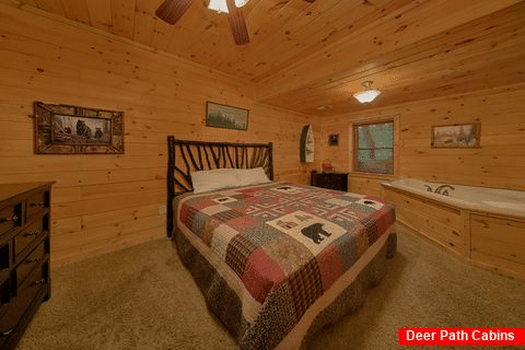 2 Bedroom Cabin with 2 Queen Suites - A Cozy Cabin