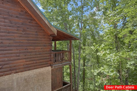2 Bedroom Cabin with a Wooded View - A Cozy Cabin