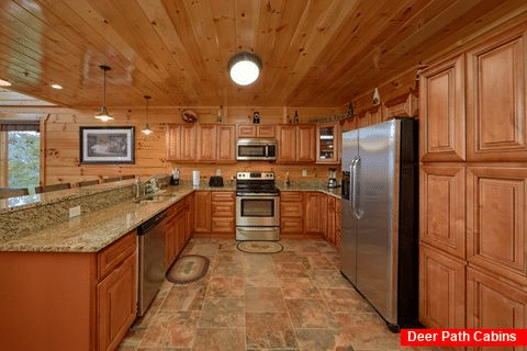Fully Furnished kitchen in 5 bedroom cabin - Elk Ridge Lodge