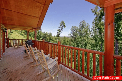 Premium Resort Cabin with Views from Deck - Knockin On Heaven's Door