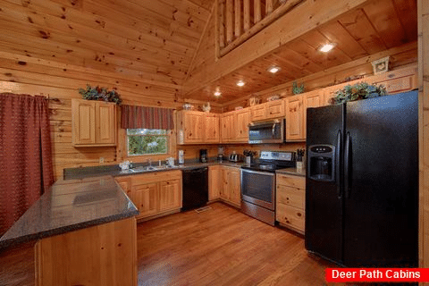 7 Bedroom Cabin with full Kitchen and Bar stools - Smoky Mountain Lodge