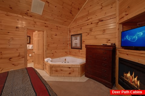 Master Suite with private Jacuzzi and Fireplace - Smoky Mountain Lodge