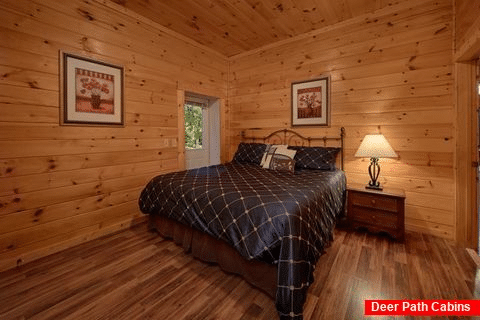 7 Bedroom Cabin with 7 and a half bathrooms - Smoky Mountain Lodge