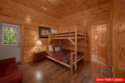 7 bedroom cabin with Bunk Beds and Bathroom - Smoky Mountain Lodge