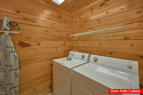 7 Bedroom Cabin with full size washer and dryer - Smoky Mountain Lodge