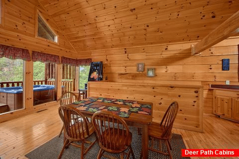 2 Bedroom Cabin with Dining Table for 6 - Radiant Ridge