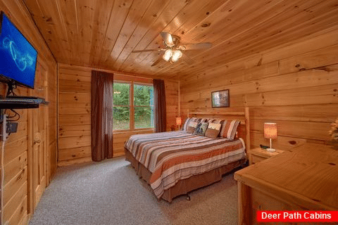 2 Bedroom Cabin with Spacious King Bedroom - Radiant Ridge