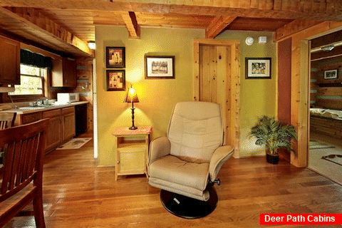 1 Bedroom Cabin Rustically Furnished & Equipped - Top of The Mountain