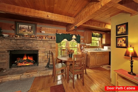 Rustic 1 Bedroom Cabin with Cozy Fireplace - Top of The Mountain