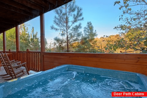 Luxury 4 bedroom cabin with Hot tub and Views - Fleur De Lis