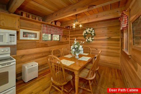 Rustic Cabin with Dining Room - River House