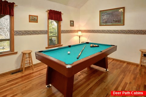 2 Bedroom Cabin on the River with Pool Table - River House