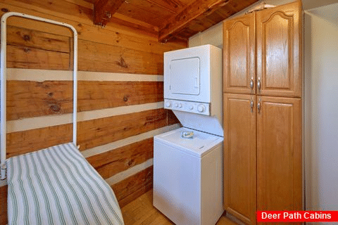 Affordable 5 Bedroom Cabin with Laundry Room - Hearts Desire