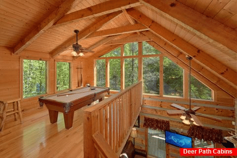 Wears Valley private cabin with pool table - Kicked Back Creekside