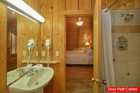 1 Bedroom Cabin with 2 Full bathrooms - Turtle Dovin'
