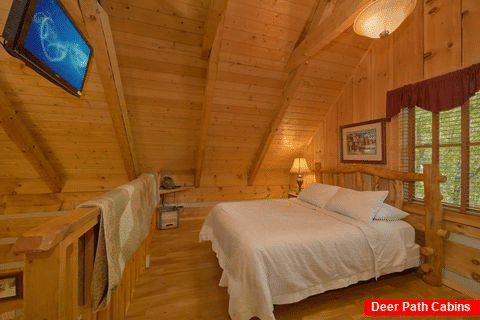 1 bedroom cabin with Loft and Queen bedroom - Cuddle Creek Cabin