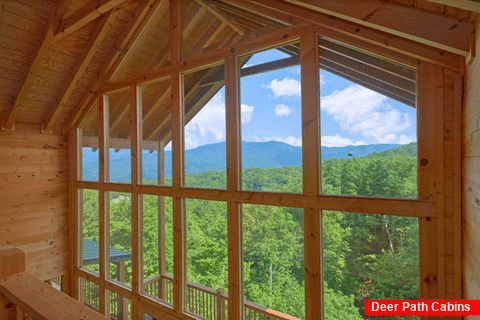 5 Bedroom cabin with View of the Smoky Mountains - Amazing Views to Remember