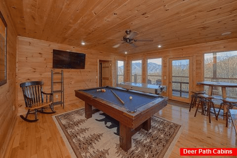 Luxury Cabin with pool table and Mountain Views - Amazing Views to Remember