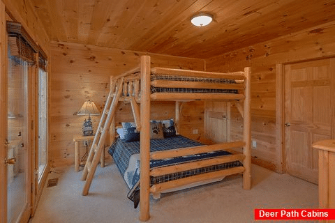5 Bedroom cabin with Queen bunk beds for 4 - Amazing Views to Remember