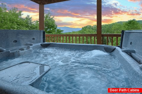 5 Bedroom cabin with hot tub and Mountain Views - Amazing Views to Remember